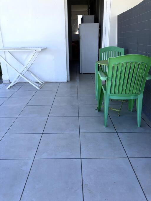 Bel appartement à Damencourt Le Moule Extérieur photo