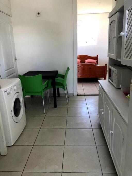 Bel appartement à Damencourt Le Moule Extérieur photo
