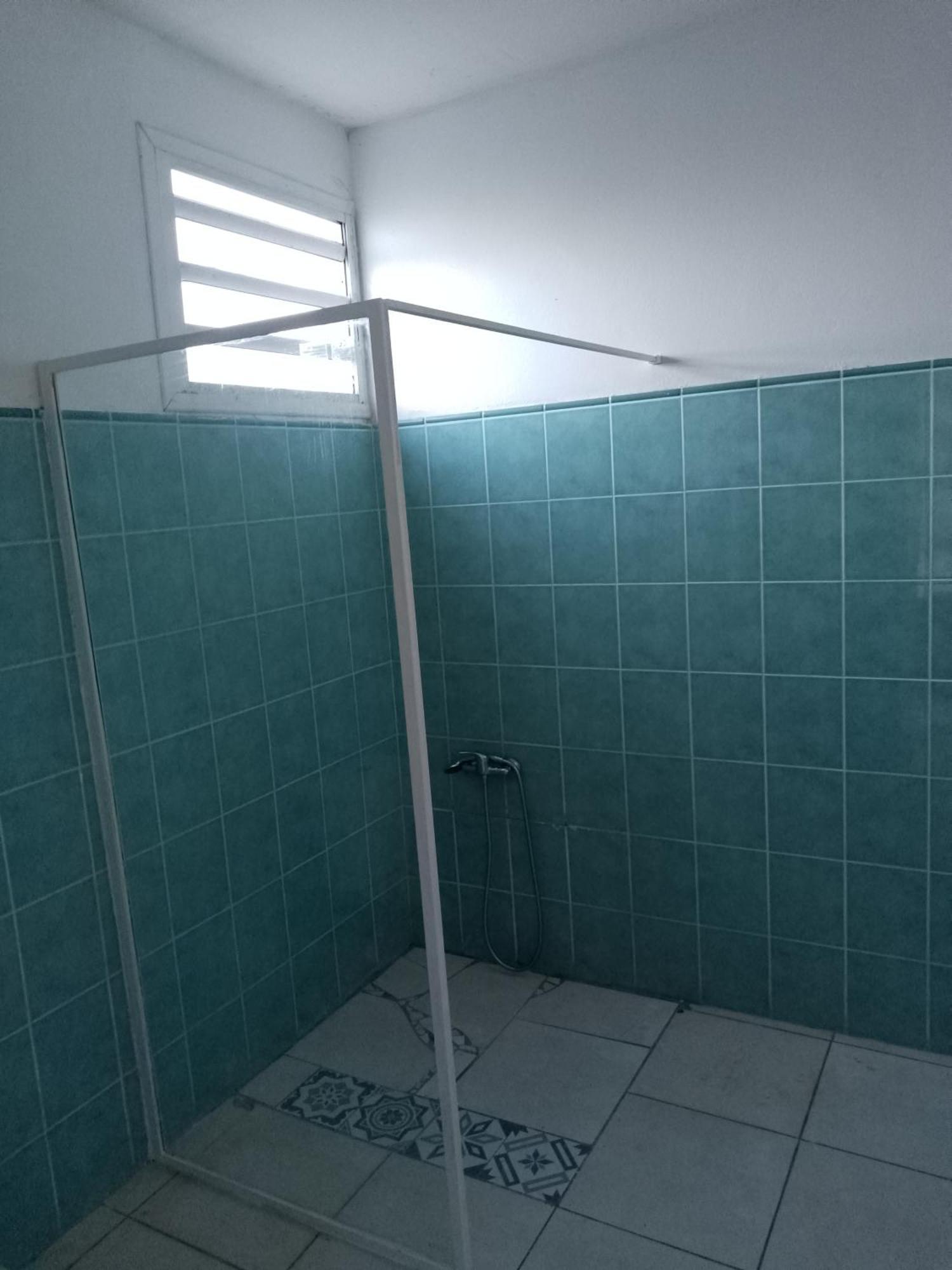 Bel appartement à Damencourt Le Moule Extérieur photo